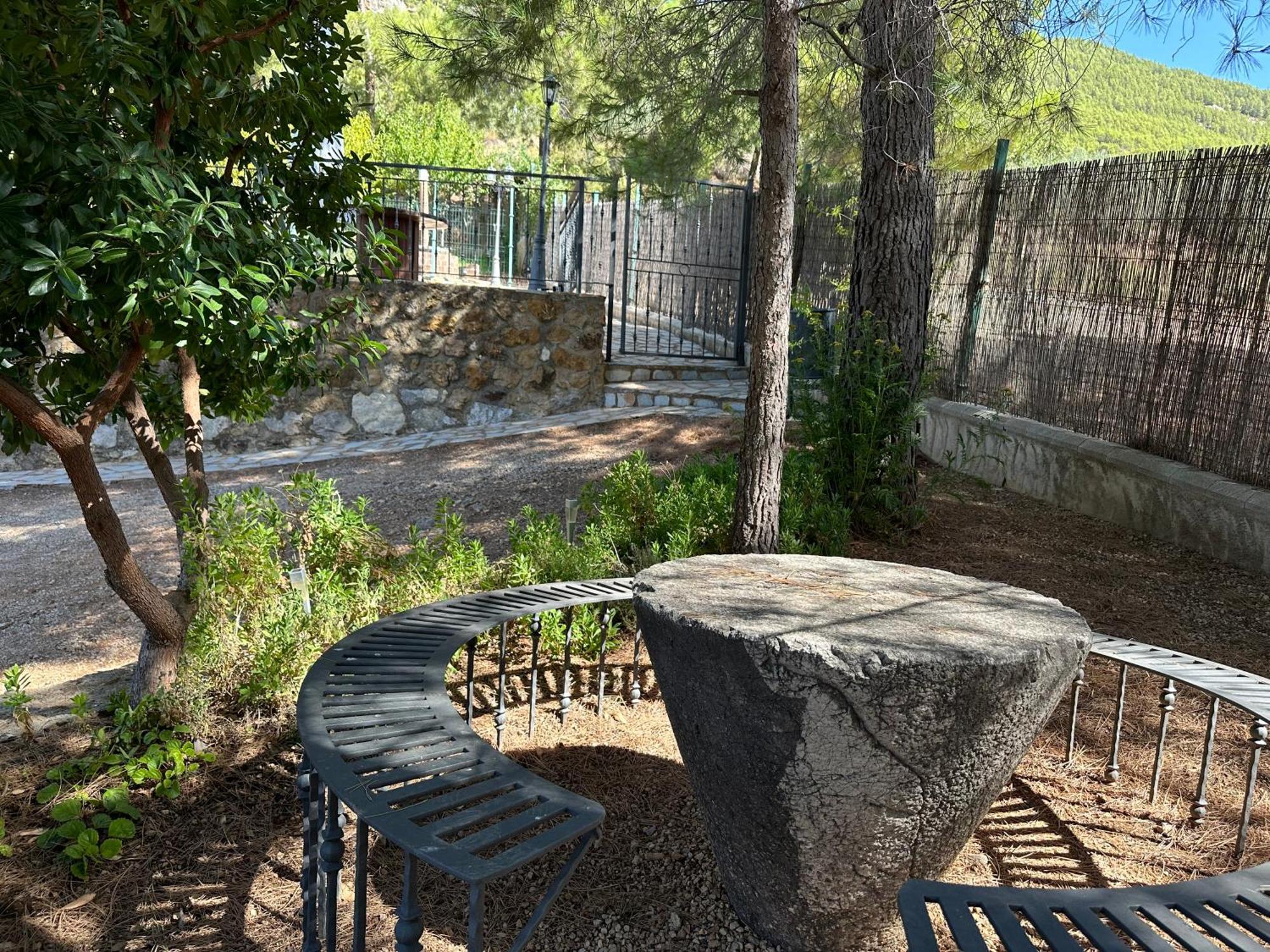 Casas Rurales Cerro Lobo Йесте Екстериор снимка