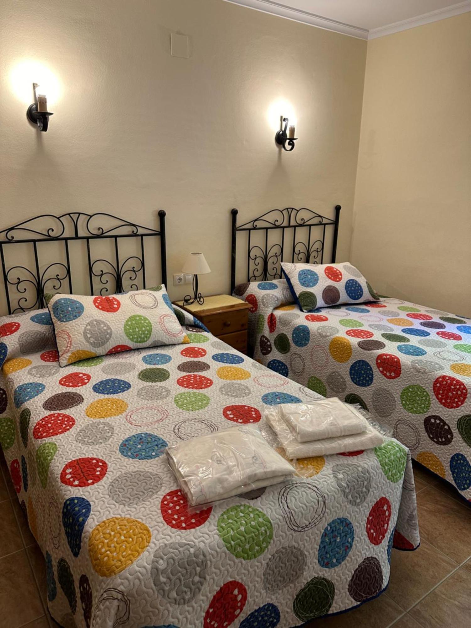 Casas Rurales Cerro Lobo Йесте Екстериор снимка